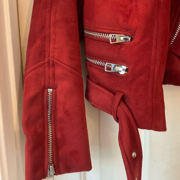 Zara Trafaluc red faux suede biker jacket, multiple zippers, belted waist. Sz S - Picture 7 of 13